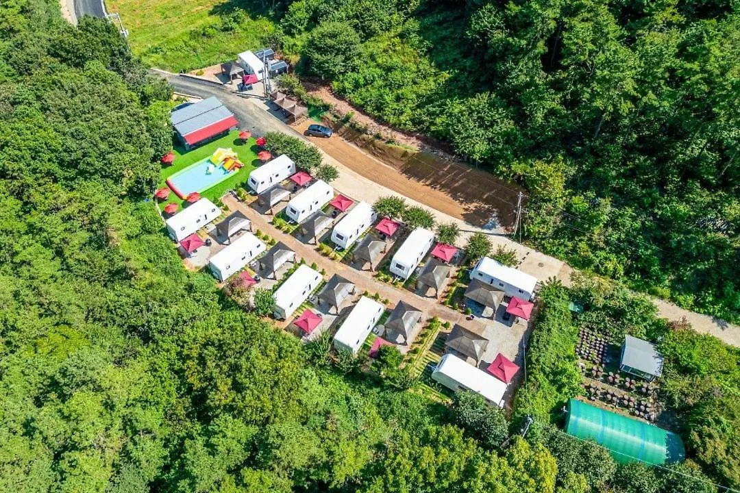 영흥도 산촌카라반 호텔 인천 0*,  대한민국