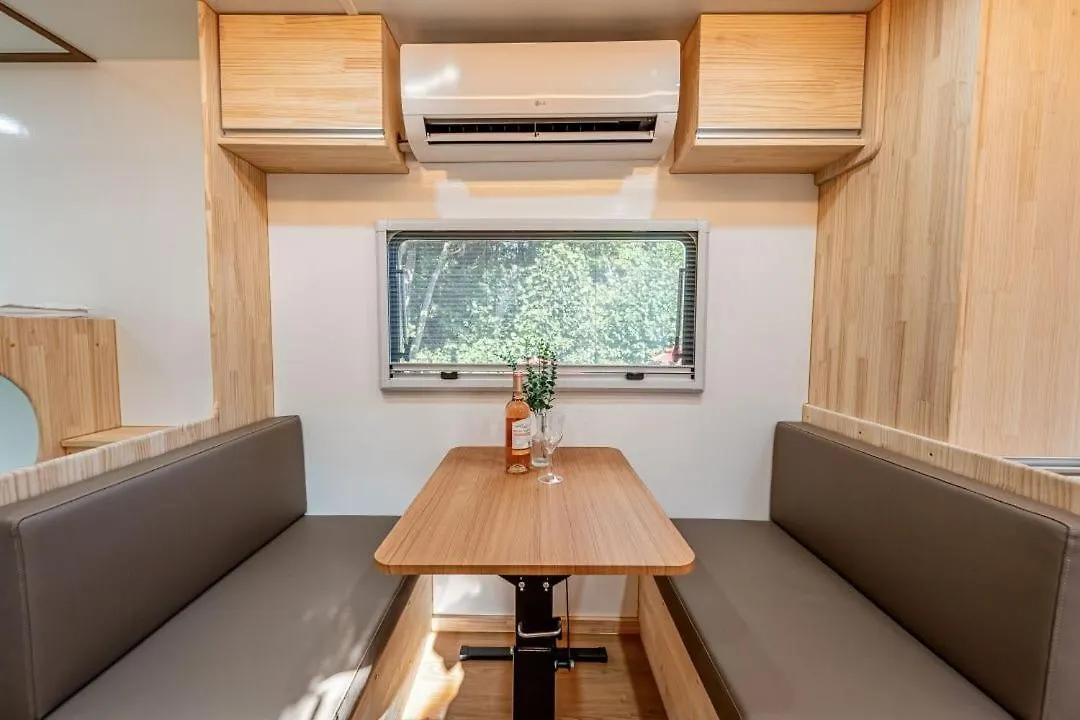 영흥도 산촌카라반 호텔 인천 0*,  대한민국